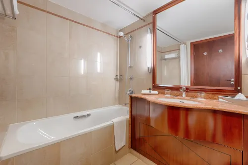 Evergreen Laurel Hotel Rooms Photos