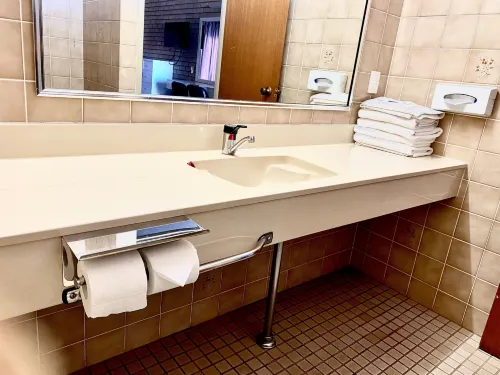 Carnarvon Motel Rooms Photos