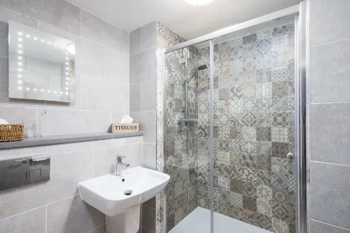 The World's End - Northampton Rooms Photos