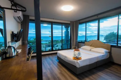 PIMPIMARN BEACH HOTEL Photos