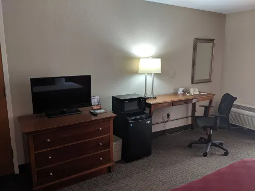 Ramada by Wyndham Raleigh Rooms Photos