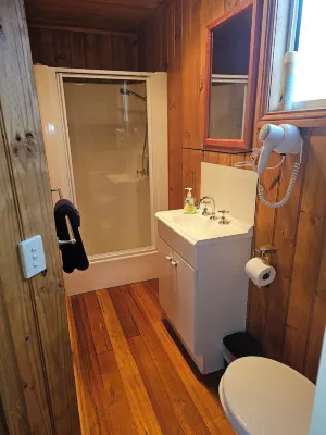 Snug Beach Cabin and Caravan Park Photos