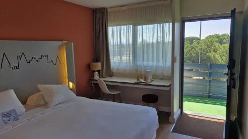 Hotel KYRIAD CARCASSONNE - Aéroport Photos