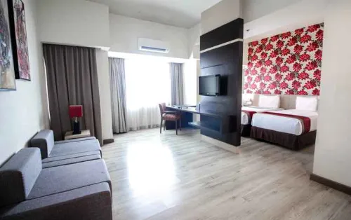 Solo Paragon Hotel & Residence Phòng Photos