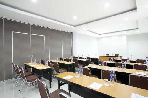 Amaris Hotel Teuku Umar Fasilitas Bisnis Photos