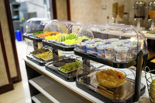 Hyde Park International Dining Photos
