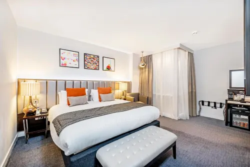 The Pearl Hotel Photos