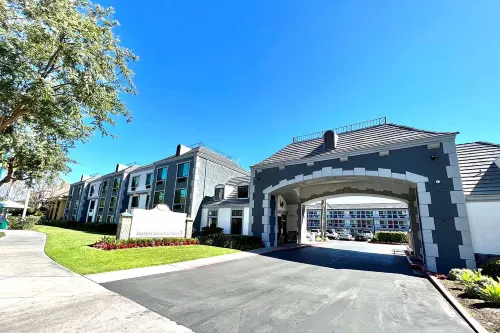 Ramada by Wyndham Anaheim Convention Center Photos
