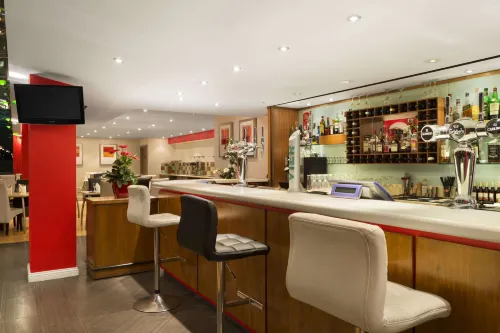Ramada by Wyndham Hounslow - Heathrow East Leisure & Recreation Photos