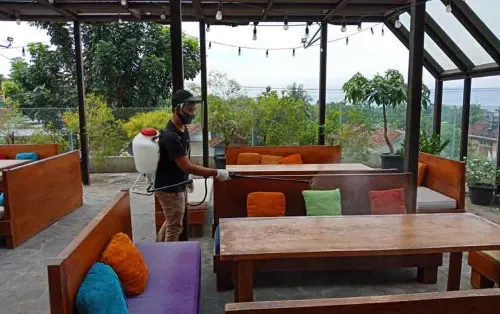 Balcony Hotel Sukabumi Area Publik Photos