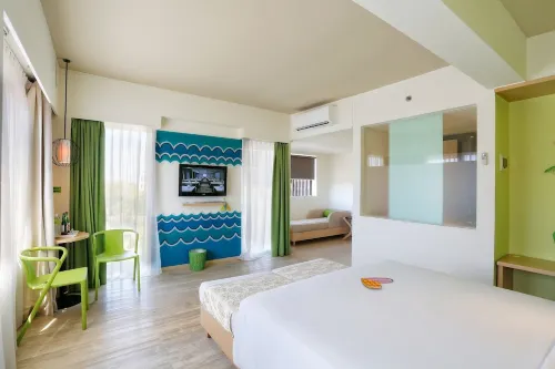 MaxOne Hotel Bukit Jimbaran Kamar Photos