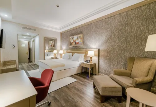 Wellborn Luxury Hotel Featured Photos