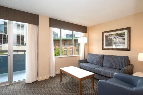 Best Western Premier Chateau Granville Hotel  Suites  Conf. Centre Chambres Photos