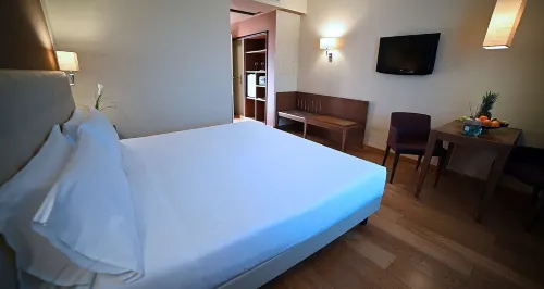 Best Western Grand Hotel Guinigi Rum Photos