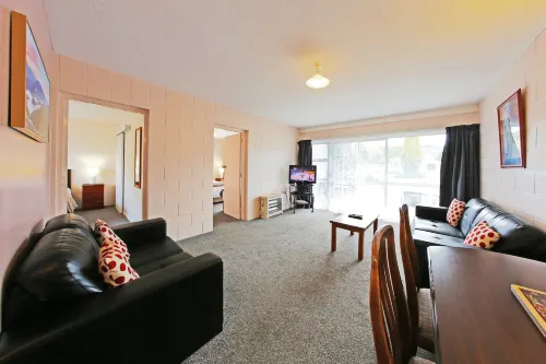 289 Midway Motel Photos