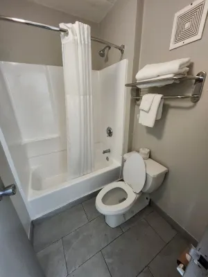 Days Inn by Wyndham Charleston WV Photos