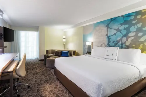 Courtyard Miami Downtown/Brickell Area Rooms Photos