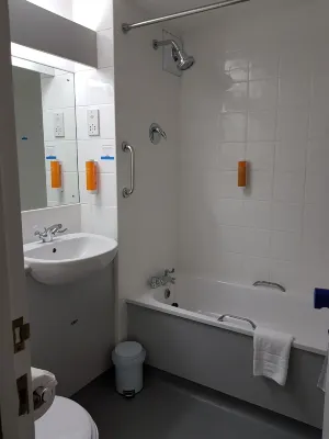 Days Inn by Wyndham Membury M4 Rooms Photos