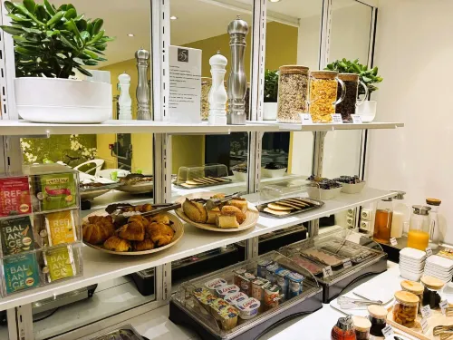 55 Hôtel Montparnasse Dining Photos