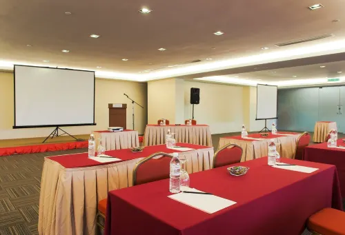 Hotel Primera Suite Fasilitas Bisnis Photos