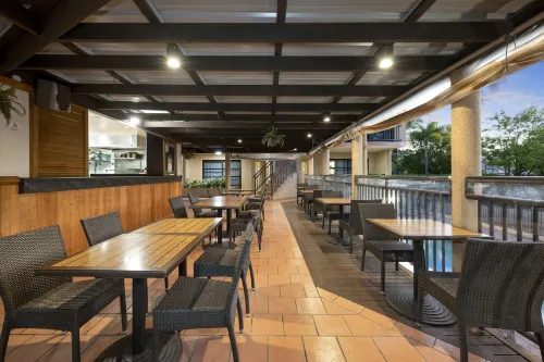 Pegasus Motor Inn and Serviced Apartments Restauration Photos