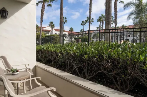 Hyatt Regency Huntington Beach Resort and Spa Exterior Photos