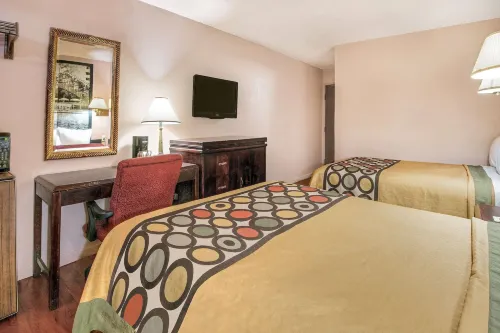 Super 8 by Wyndham San Antonio/I-35 North Photos