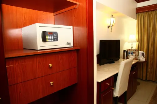Saffron Hotel Photos