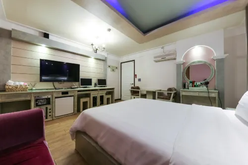Amore Motel Photos