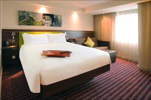 Hampton by Hilton Birmingham Broad Street Rooms Photos