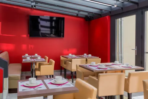 Best Western Seine West Hotel Restauration Photos