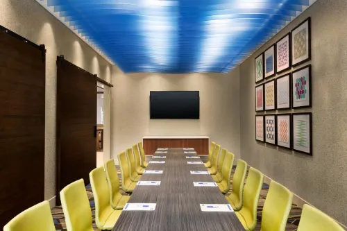 Holiday Inn Express New Rochelle Business Facilities Photos