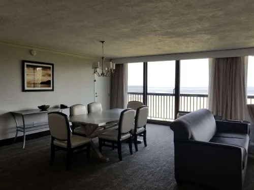 Best Western Plus South Bay Hotel Business Facilities Photos