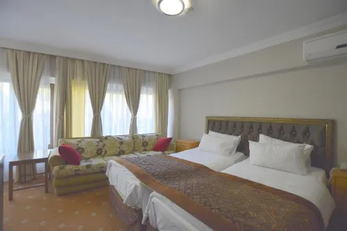 Palace Point Hotel Photos