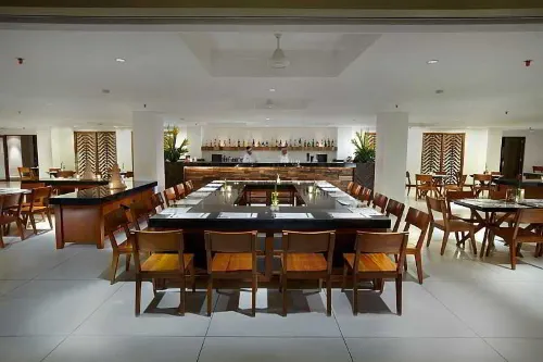 The Magani Hotel and Spa Makanan Photos
