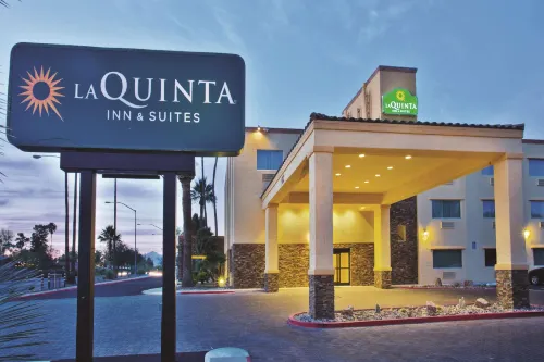 La Quinta Inn & Suites by Wyndham Tucson - Reid Park Ngoại thất Photos