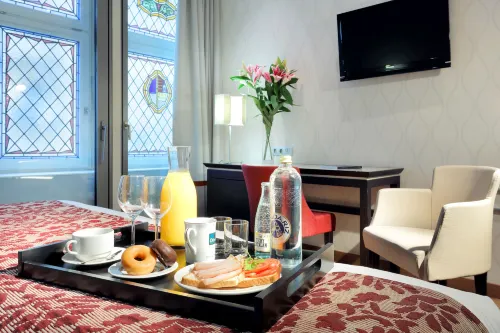 Eurostars Plaza Mayor Camere Photos