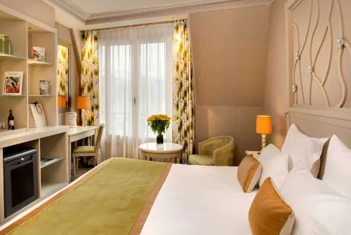 Hotel Rochester Champs Elysées Photos