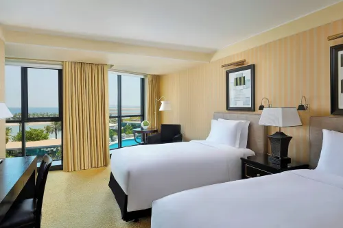 The Ritz-Carlton, Bahrain Huoneet Photos