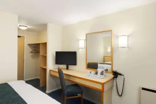 Days Inn by Wyndham Sutton Scotney South Zimmer Photos