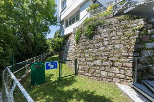 Hotel Avenida Exterior Photos