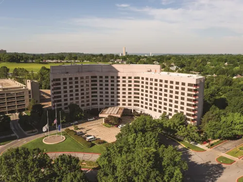 DoubleTree by Hilton Tulsa - Warren Place Exterior Photos