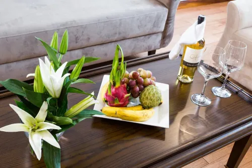 Song Loc Luxury Hotel Dining Photos