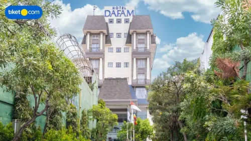 Hotel Dafam Semarang Exterior Photos