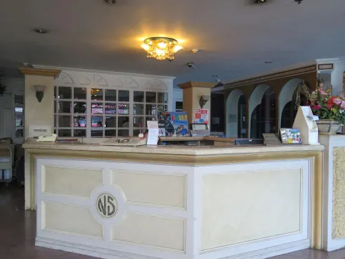 NS Royal Hotel Khu vực công cộng Photos