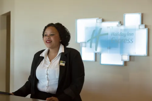Holiday Inn Express Sandton - Woodmead Photos