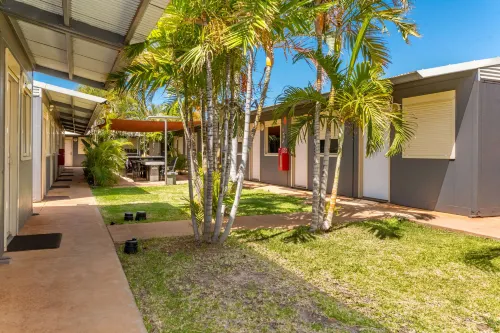 Econo Lodge Karratha Exterior Photos
