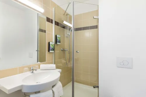 Sure Hotel by Best Western St-Amand-Les-Eaux Photos