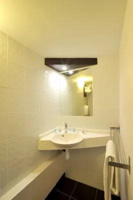 Brit Hotel Lyon Nord Dardilly Photos