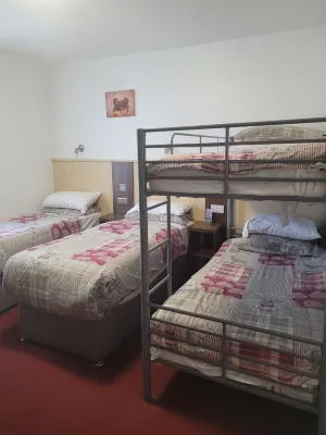 The Gatwick White House Hotel Rooms Photos